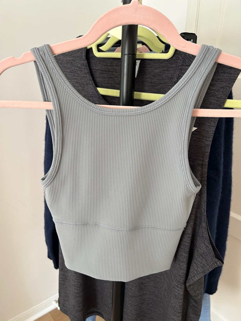 Lululemon Power Pivot Tank. PTP: 12”. XS. Gray. - Picture 1 of 3